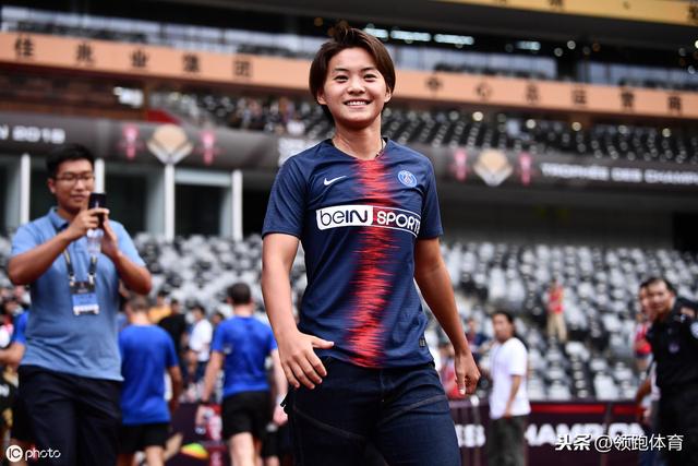  里昂女足提前四轮锁定联赛冠军  