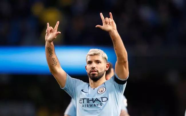  曼城三球完胜切尔西稳居榜首  